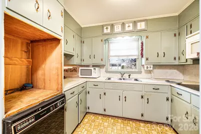 100 Carswell Street, Valdese, NC 28690 - Photo 36