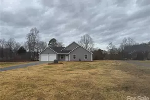 124 Peace Ln, Mooresville, NC 28115 - Photo 2