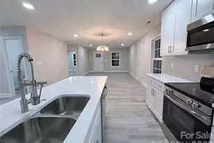 124 Peace Ln, Mooresville, NC 28115 - Photo 14