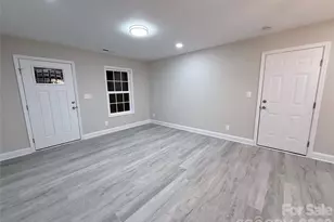 124 Peace Ln, Mooresville, NC 28115 - Photo 8