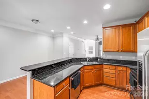 2709 Grain Mill Ln, Charlotte, NC 28214 - Photo 14