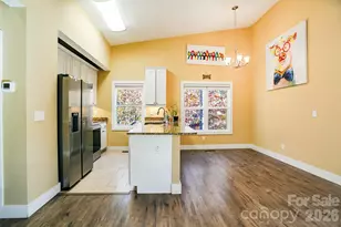 12 Crestwood Ln, Candler, NC 28715 - Photo 6