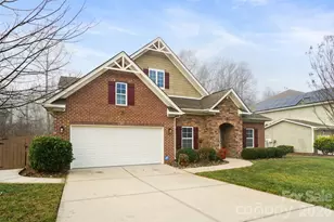 8023 Goodall Ct, Mint Hill, NC 28227 - Photo 2