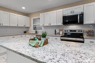 1090 Shalimar Dr, Winston Salem, NC 27107 - Photo 4