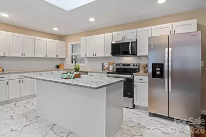 1090 Shalimar Drive, Winston Salem, NC 27107 - Photo 2