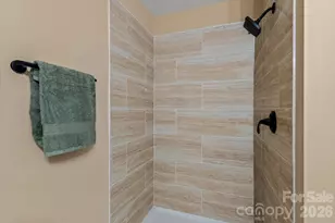 1090 Shalimar Dr, Winston Salem, NC 27107 - Photo 22