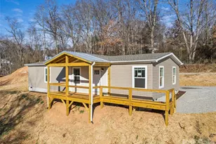 77 Geiranger Dr, Clyde, NC 28721 - Photo 2