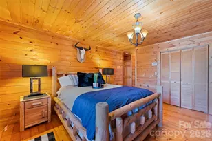 270 Admiration Ct, Waynesville, NC 28785 - Photo 12