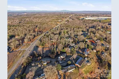 6719 Lakeview Terrace, Hickory, NC 28601 - Photo 18