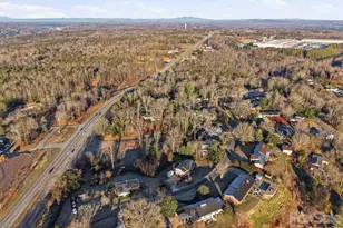 6719 Lakeview Terrace, Hickory, NC 28601 - Photo 18
