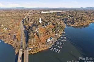 6719 Lakeview Terrace, Hickory, NC 28601 - Photo 4