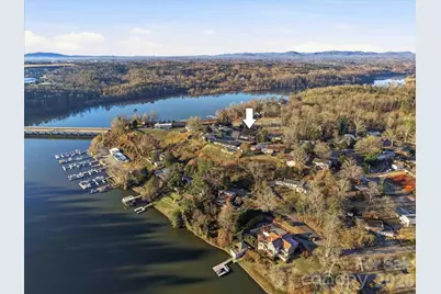 6719 Lakeview Terrace, Hickory, NC 28601 - Photo 2