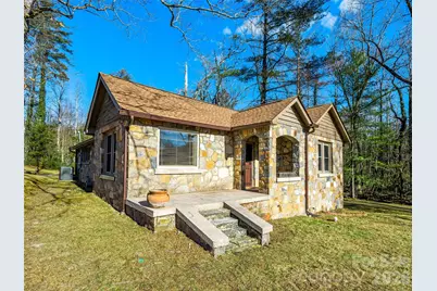 104 Campground Road, Hendersonville, NC 28791 - Photo 2