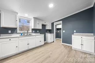 1737 Bush Dr, Conover, NC 28613 - Photo 6