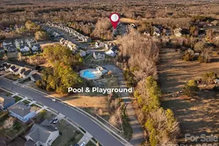 11516 Glowing Star Dr, Charlotte, NC 28215 - Photo 2