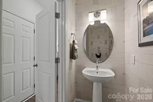 2226 Gladwyne Place, Charlotte, NC 28269 - Photo 6