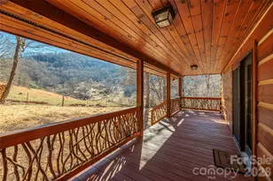 706 Ramble Ln, Canton, NC 28716 - Photo 6