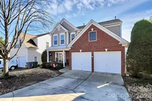 2319 Arbor Vista Dr, Charlotte, NC 28262 - Photo 2