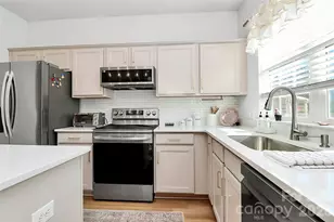 2319 Arbor Vista Dr, Charlotte, NC 28262 - Photo 14