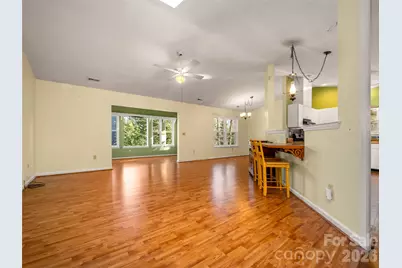 869 Sandburg Terrace, Hendersonville, NC 28791 - Photo 4