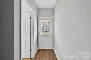 841 Seigle Point Dr, Charlotte, NC 28204 - Photo 6