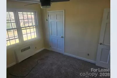 252 5th Avenue NE, Hickory, NC 28601 - Photo 8