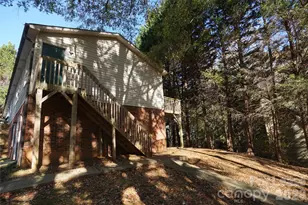 1950 4th St NE, Hickory, NC 28601 - Photo 1