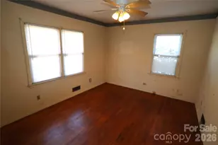 5000 Jackson Dr, Charlotte, NC 28269 - Photo 8