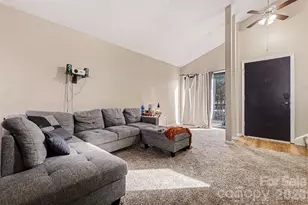 6102 Honeysuckle Ln, Charlotte, NC 28212 - Photo 4