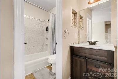 6102 Honeysuckle Lane, Charlotte, NC 28212 - Photo 12