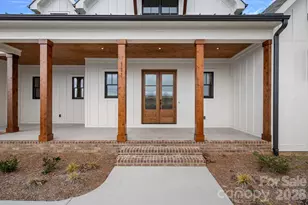 111 Monbo Meadows Ln, Statesville, NC 28677 - Photo 2