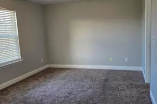 5840 Timbertop Ln, Charlotte, NC 28215 - Photo 12