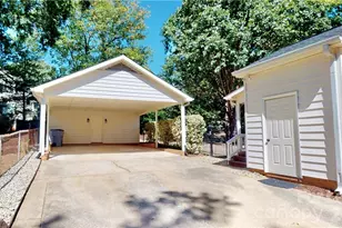 6810 Rosemary Ln, Charlotte, NC 28210 - Photo 32