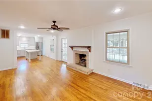 6810 Rosemary Ln, Charlotte, NC 28210 - Photo 18