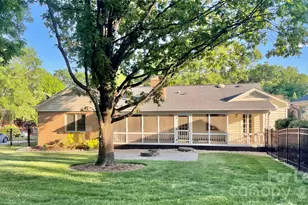 6810 Rosemary Ln, Charlotte, NC 28210 - Photo 36