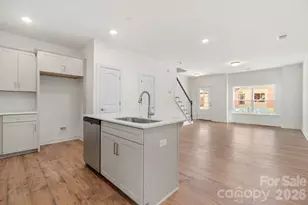 135 Cherry Spgs Ln, Asheville, NC 28804 - Photo 4