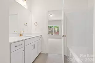 135 Cherry Spgs Ln, Asheville, NC 28804 - Photo 18