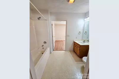 151 24th Street NW, Hickory, NC 28601 - Photo 16