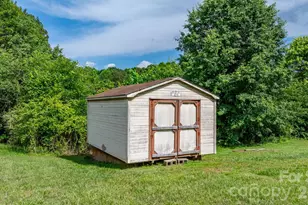 2609 Raintree St, Connelly Springs, NC 28612 - Photo 22