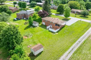 2609 Raintree St, Connelly Springs, NC 28612 - Photo 6