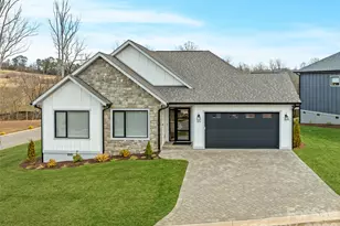 304 Avery Trl Dr, Arden, NC 28704 - Photo 2