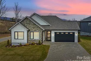 304 Avery Trl Dr, Arden, NC 28704 - Photo 2