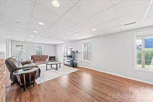 4963 Old River Dr, Hickory, NC 28602 - Photo 28