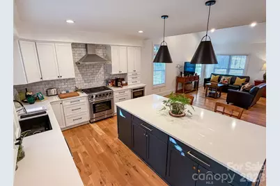 85 20th Avenue NW, Hickory, NC 28601 - Photo 16