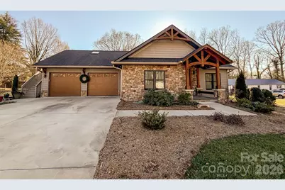 85 20th Avenue NW, Hickory, NC 28601 - Photo 2