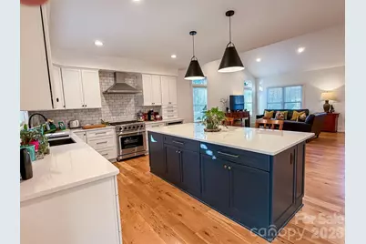 85 20th Avenue NW, Hickory, NC 28601 - Photo 14