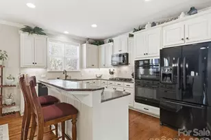 6318 Riverside Oaks Dr, Huntersville, NC 28078 - Photo 16