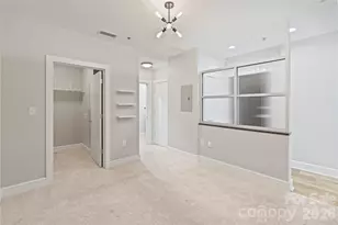 333 W Trade St, Charlotte, NC 28202 - Photo 8