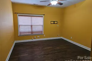 4617 Brookwood Rd, Charlotte, NC 28215 - Photo 8