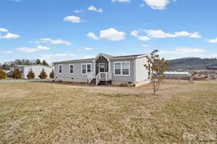 1796 Pilot Mountain Rd, Hendersonville, NC 28792 - Photo 2